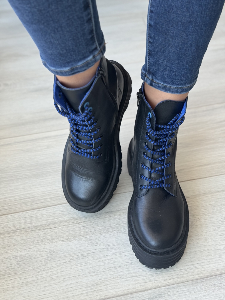 Черни боти естествена кожа сини връзки