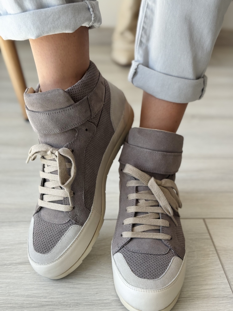 Бежови кецове естествена кожа