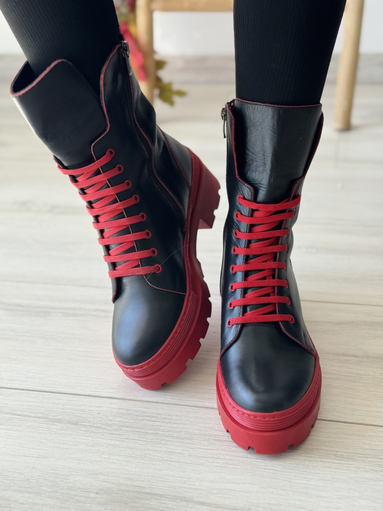 Черни обувки с червено естествена кожа