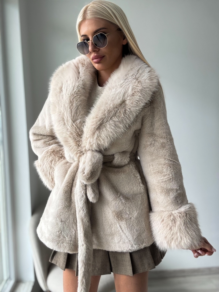 Бежово палто без качулка