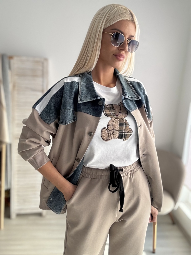 Комплект в бежово с деним яке