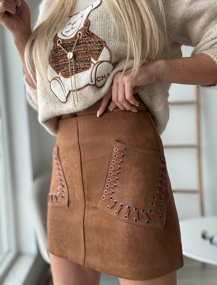 Велурена бежова пола