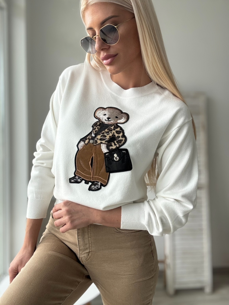 Бял пуловер с мече леопард