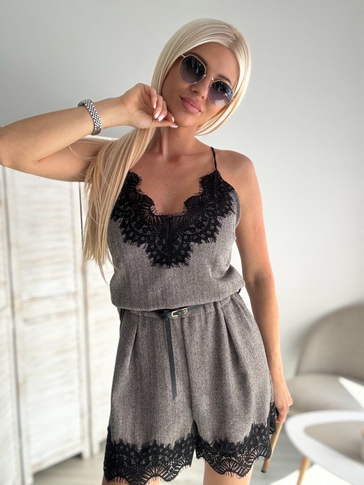 Комплект от потник и къси панталонки