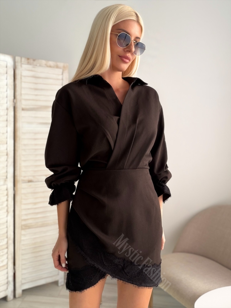 Кафява рокля с черна дантелка