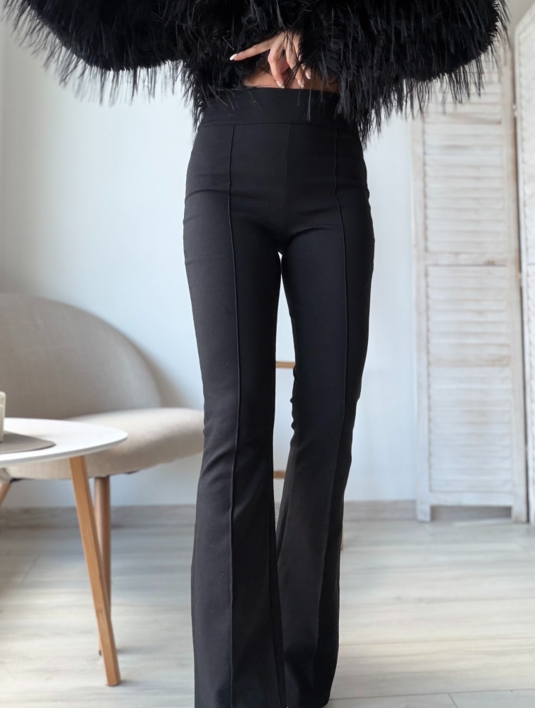 Черен изчистен панталон чарлстон