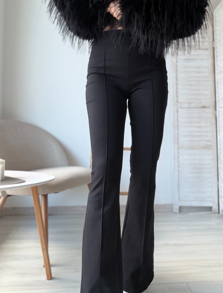 Черен изчистен панталон чарлстон