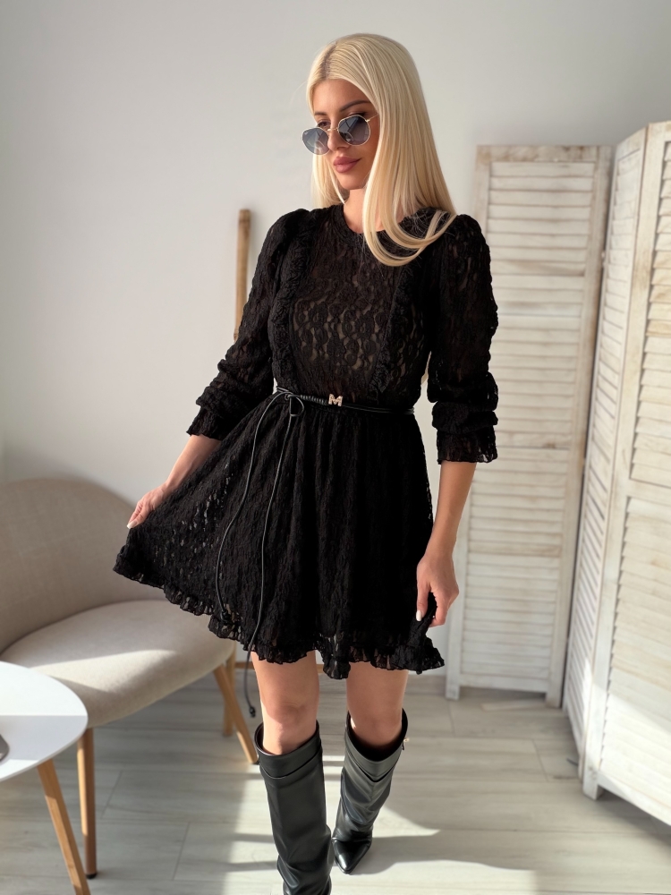 Дантелена черна рокля