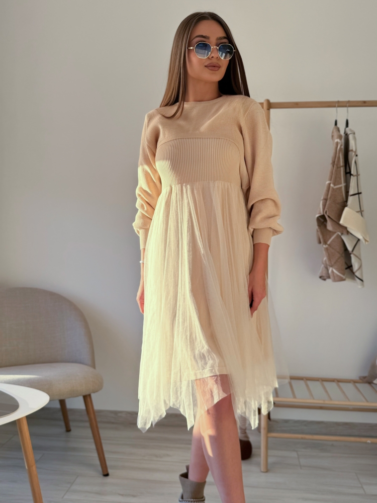 Бежова рокля 2 части