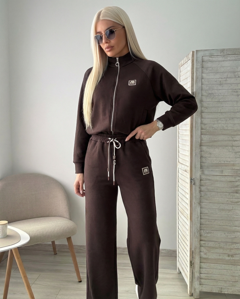 Кафяв спортен комплект