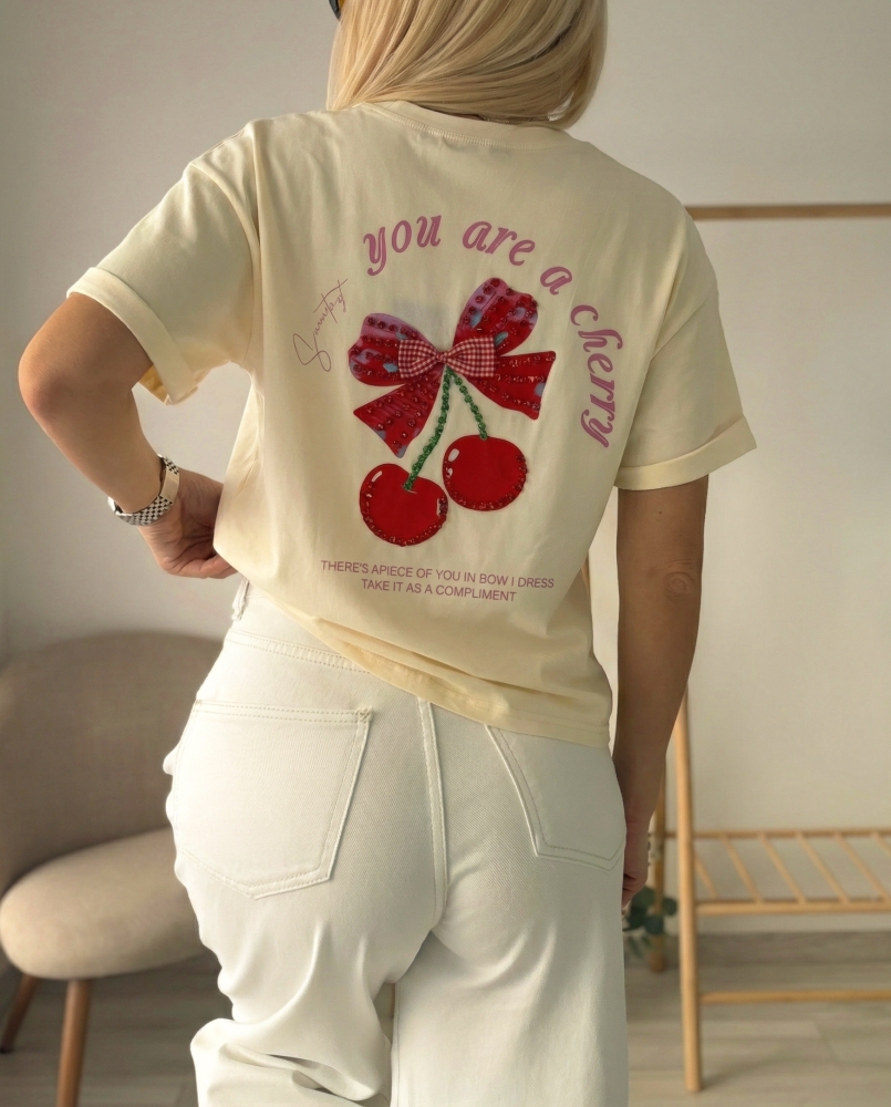 Тениска черешки жълта