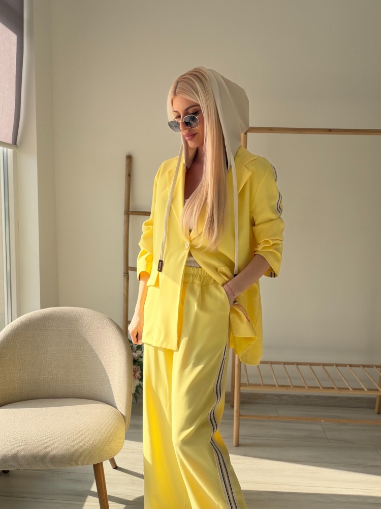 Жълт комплект овърсайз с кант