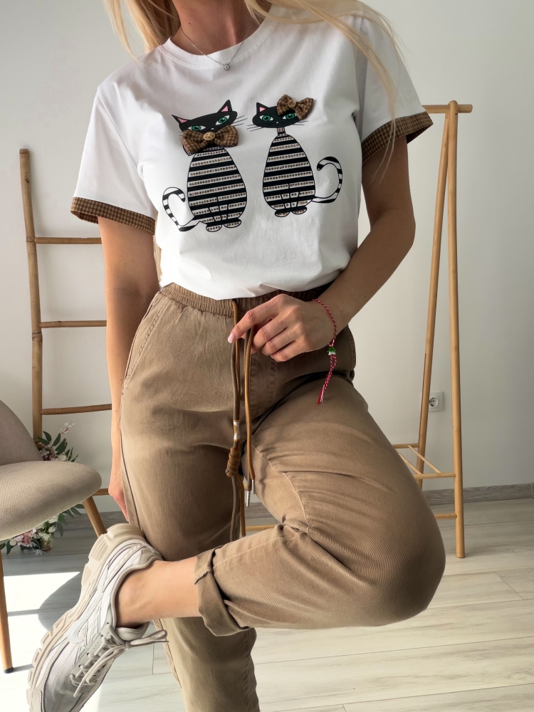 Бяла тениска с котки