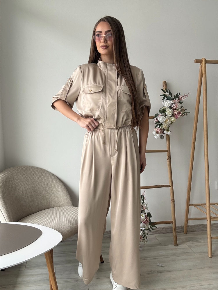 Бежов сатенен комплект 