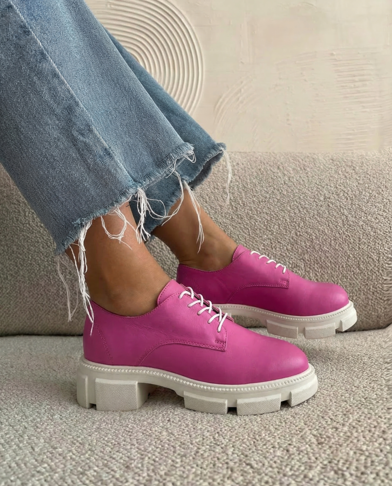 Обувки естествена кожа в циклама