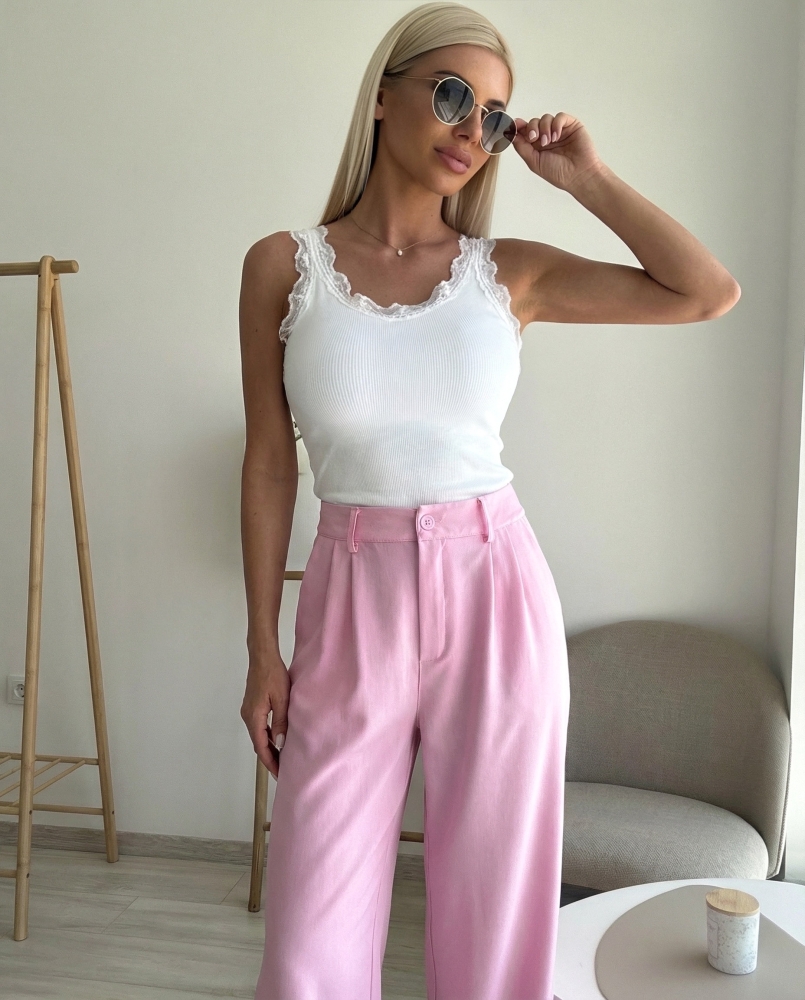 Бял потник с чашки