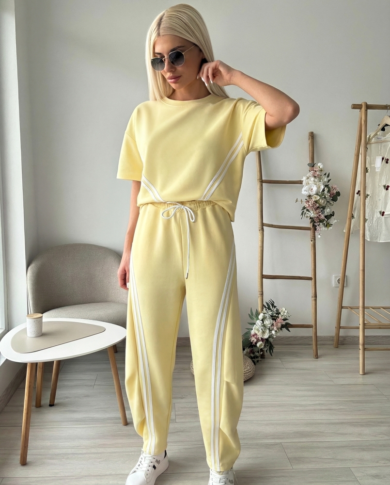 Жълт комплект с къс ръкав