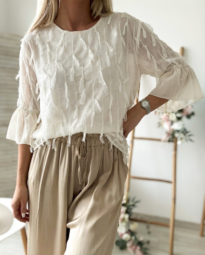 Риза екрю с ресни