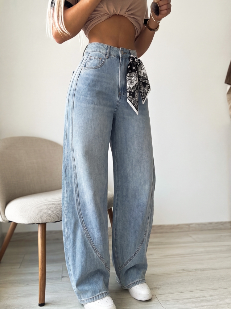 Сини дънки с кърпа