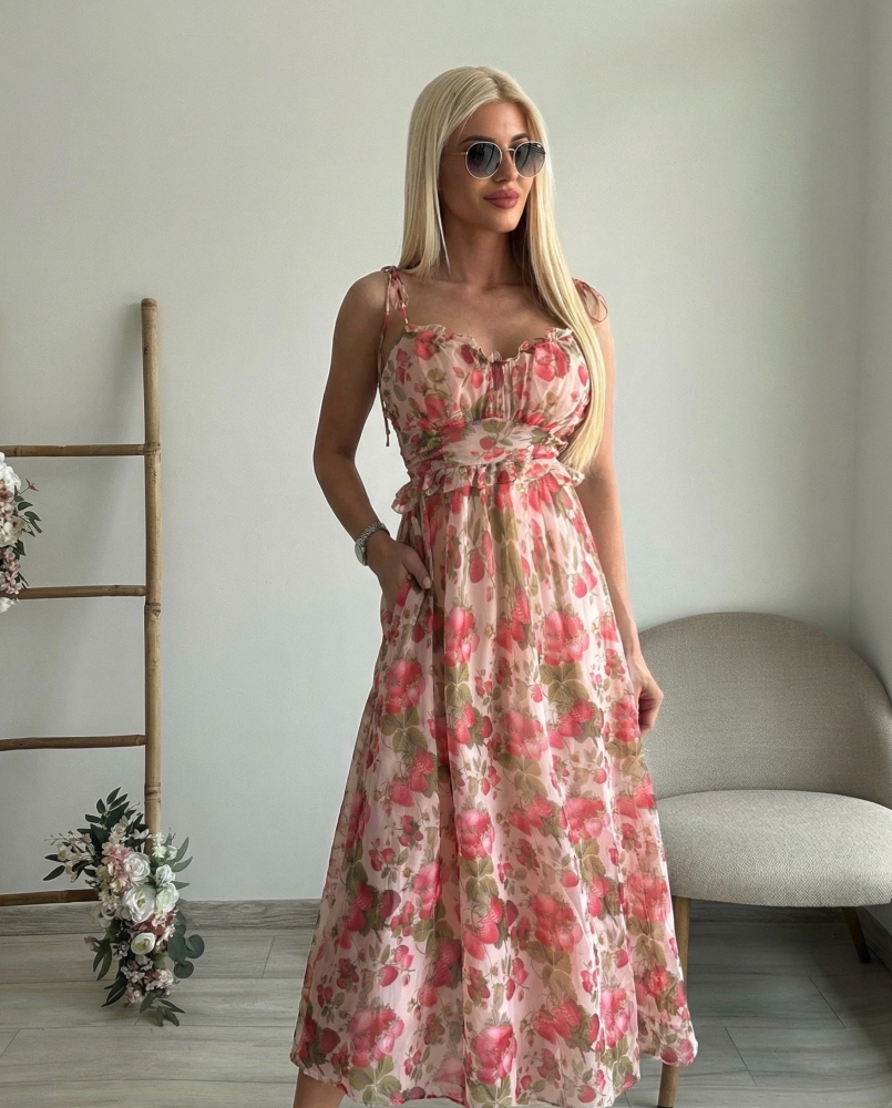 Дълга рокля с ягоди