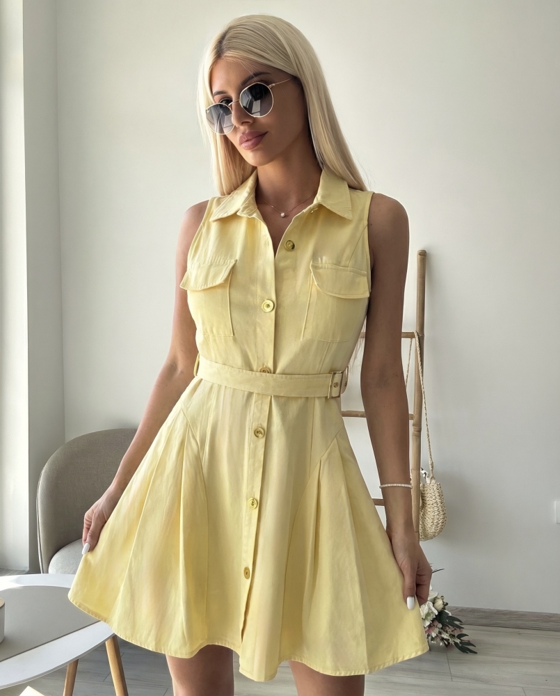 Жълта дънкова рокля