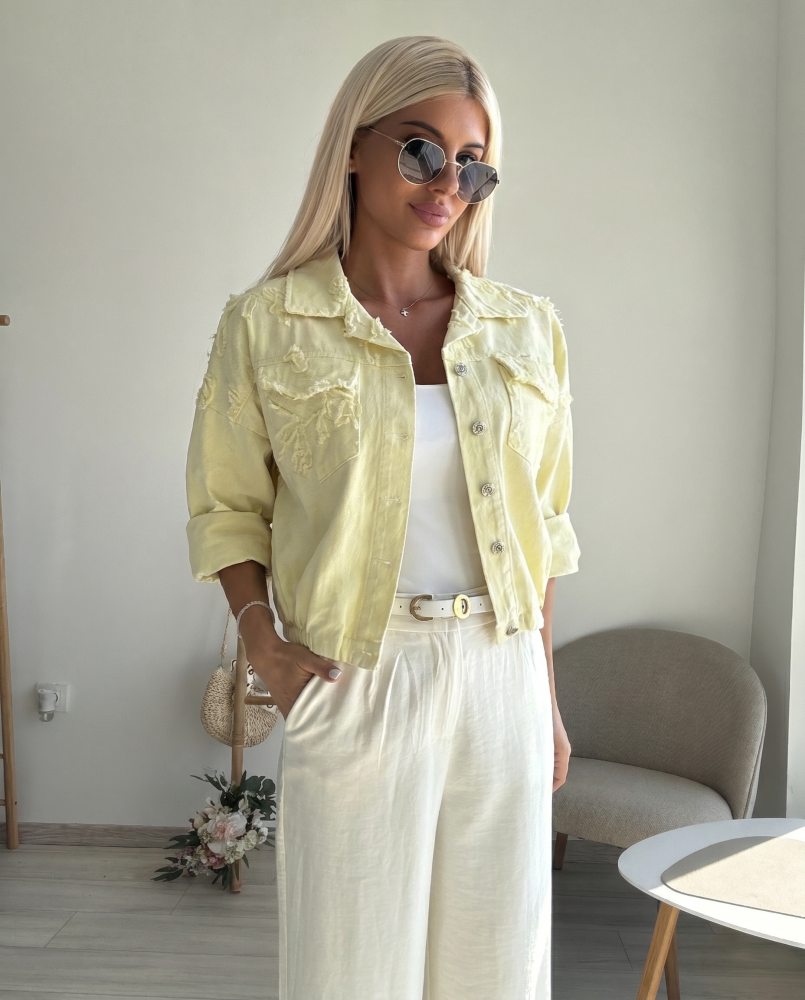 Жълто дънково яке