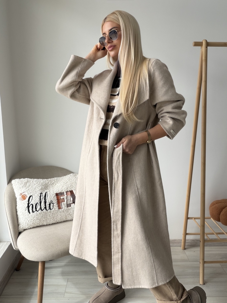 Палто с вълна екрю